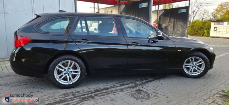 BMW Seria 3 320d DPF Touring Blue Performance Edition Exclusive full