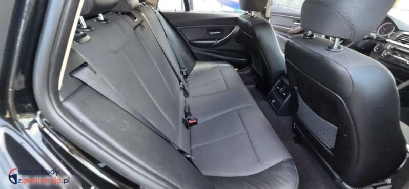BMW Seria 3 320d DPF Touring Blue Performance Edition Exclusive full