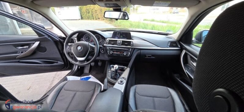 BMW Seria 3 320d DPF Touring Blue Performance Edition Exclusive full