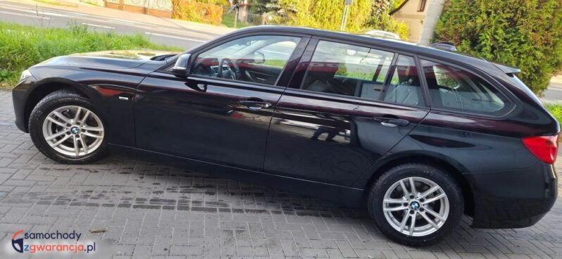 BMW Seria 3 320d DPF Touring Blue Performance Edition Exclusive full