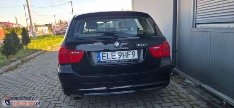 BMW Seria 3 318d DPF Touring full