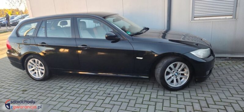 BMW Seria 3 318d DPF Touring full