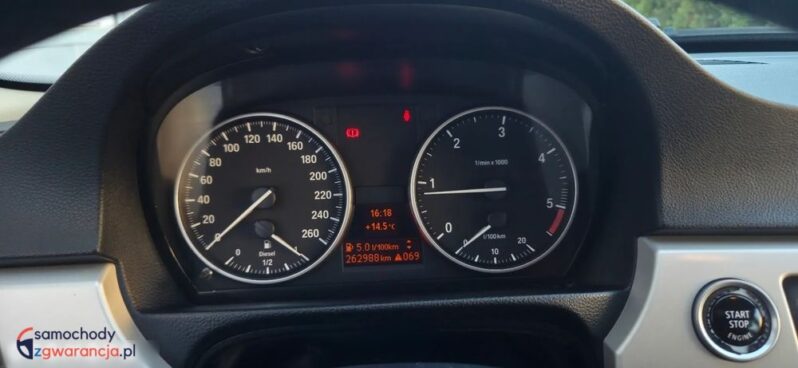 BMW Seria 3 318d DPF Touring full