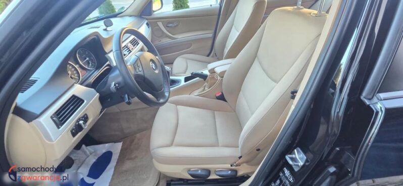 BMW Seria 3 318d DPF Touring full