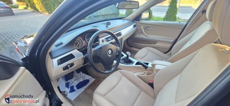BMW Seria 3 318d DPF Touring full