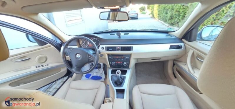 BMW Seria 3 318d DPF Touring full