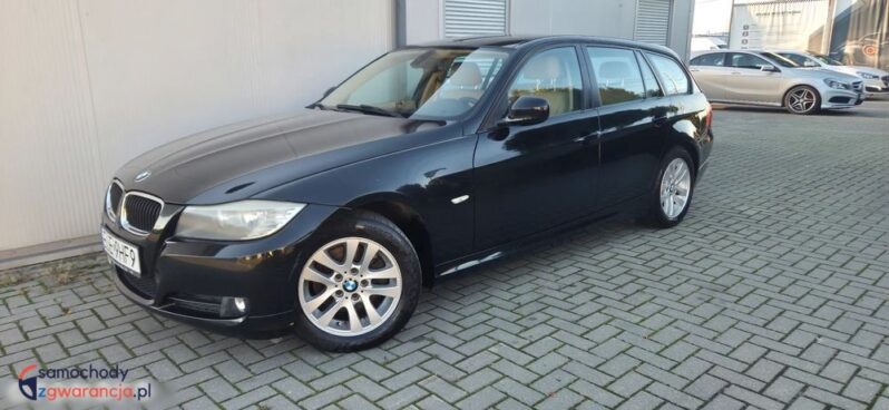 BMW Seria 3 318d DPF Touring full
