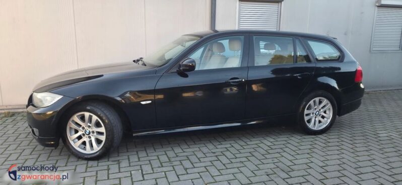 BMW Seria 3 318d DPF Touring full