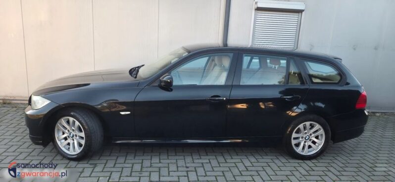 BMW Seria 3 318d DPF Touring full