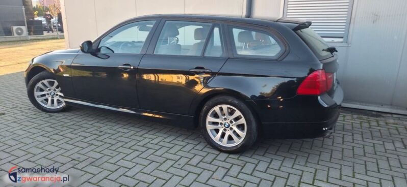 BMW Seria 3 318d DPF Touring full