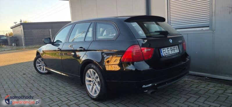 BMW Seria 3 318d DPF Touring full