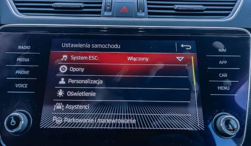 Skoda Superb Combi 2.0 TDI DSG Style full