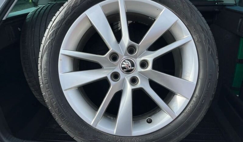 Skoda Octavia 2.0 TDI 4×4 Style DSG full