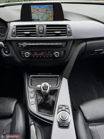 BMW Seria 3 320d Touring Sport Line full