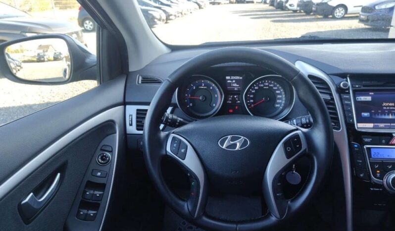 Hyundai i30 full