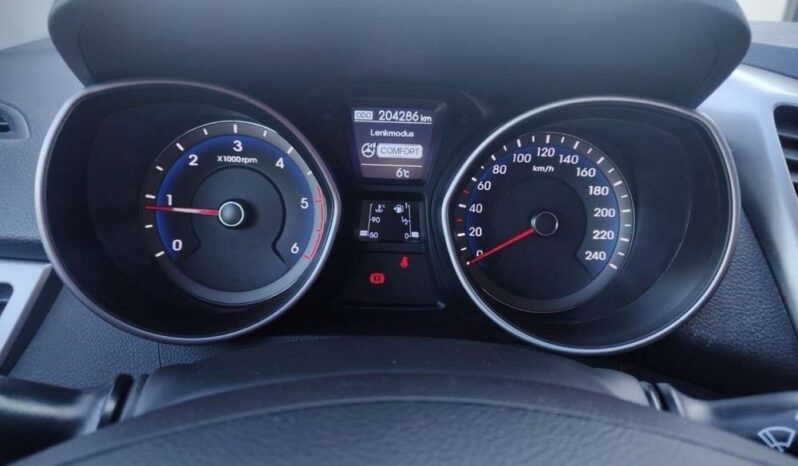 Hyundai i30 full