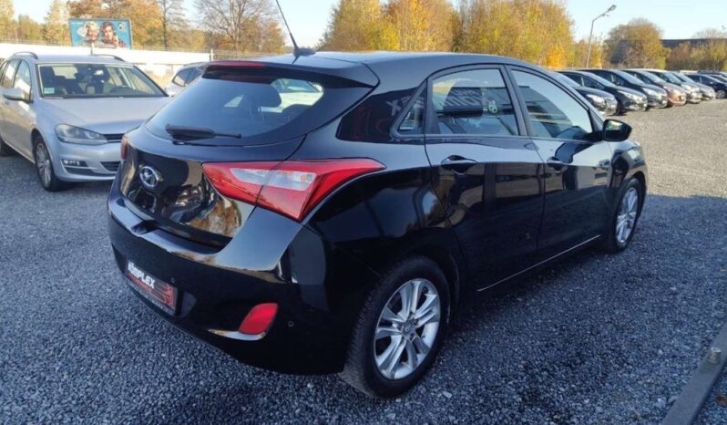 Hyundai i30 full