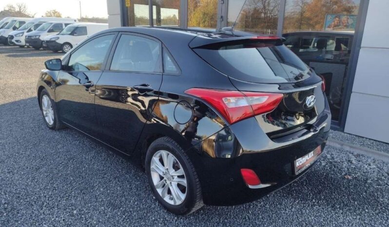 Hyundai i30 full