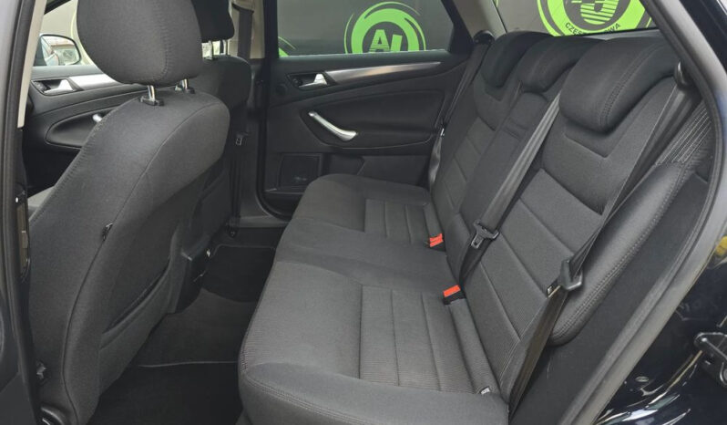 Ford Mondeo full