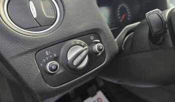 Ford Mondeo full