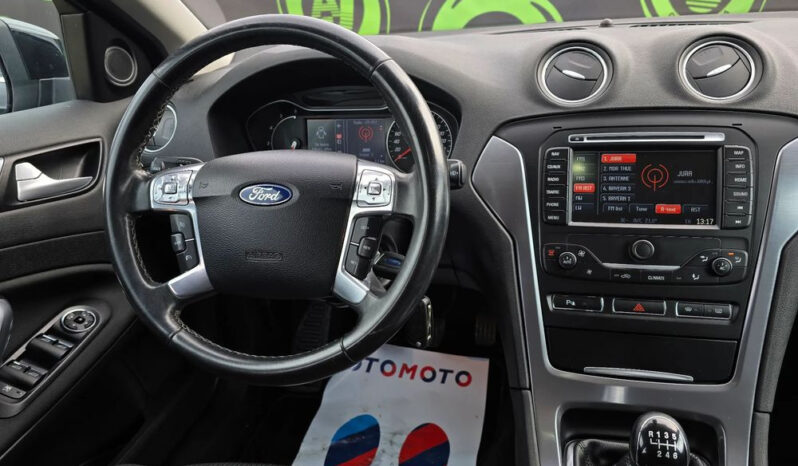 Ford Mondeo full