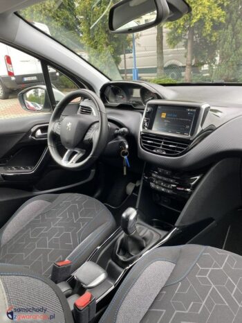 Peugeot 2008 1.5 BlueHDi Signature full