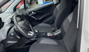 Peugeot 2008 1.5 BlueHDi Signature full