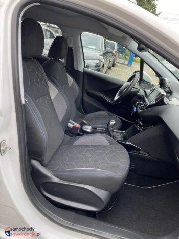 Peugeot 2008 1.5 BlueHDi Signature full