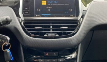 Peugeot 2008 1.5 BlueHDi Signature full