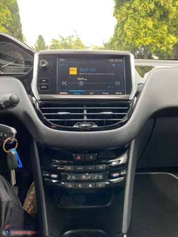 Peugeot 2008 1.5 BlueHDi Signature full