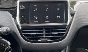 Peugeot 2008 1.5 BlueHDi Signature full