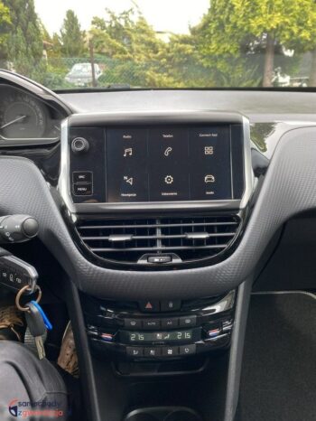 Peugeot 2008 1.5 BlueHDi Signature full