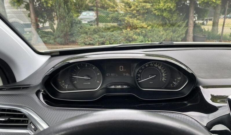Peugeot 2008 1.5 BlueHDi Signature full