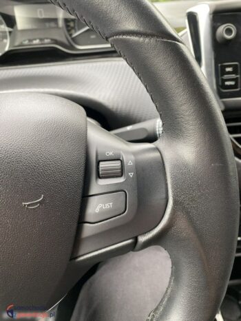 Peugeot 2008 1.5 BlueHDi Signature full