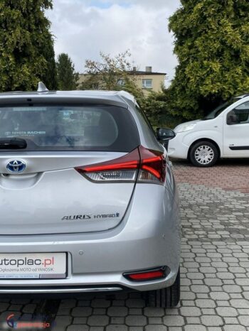 Toyota Auris full