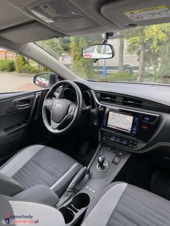 Toyota Auris full