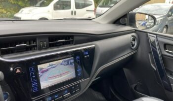 Toyota Auris full