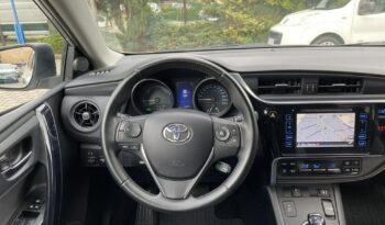 Toyota Auris full