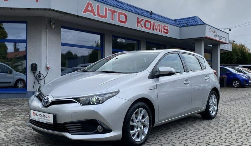Toyota Auris full