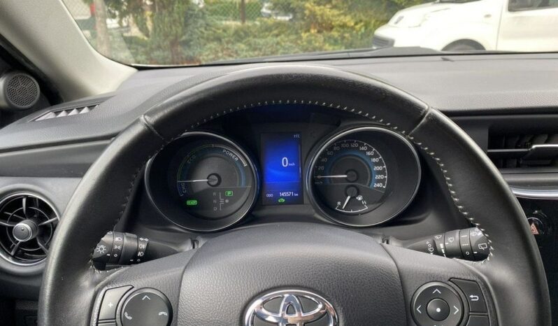 Toyota Auris full