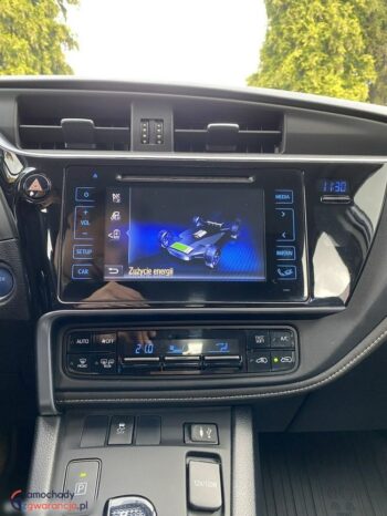 Toyota Auris full