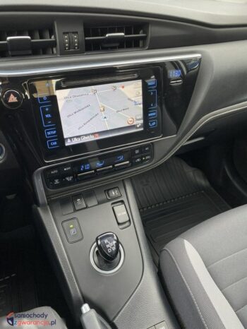 Toyota Auris full