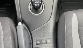 Toyota Auris full
