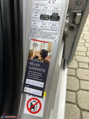 Toyota Auris full
