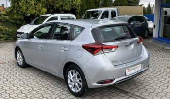 Toyota Auris full