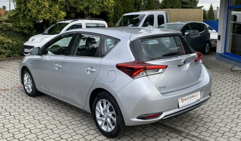 Toyota Auris full