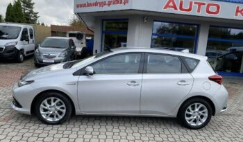 Toyota Auris full