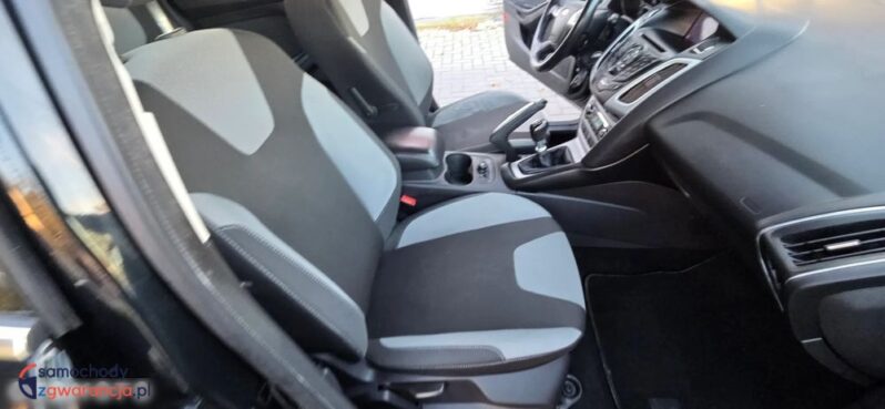 Ford Focus 1.6 TDCi DPF Start-Stopp-System Champions Edition full