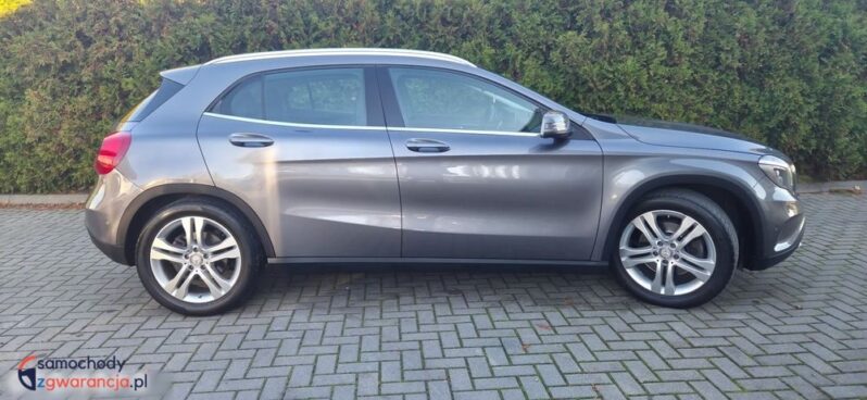Mercedes-Benz GLA 250 7G-DCT StreetStyle full