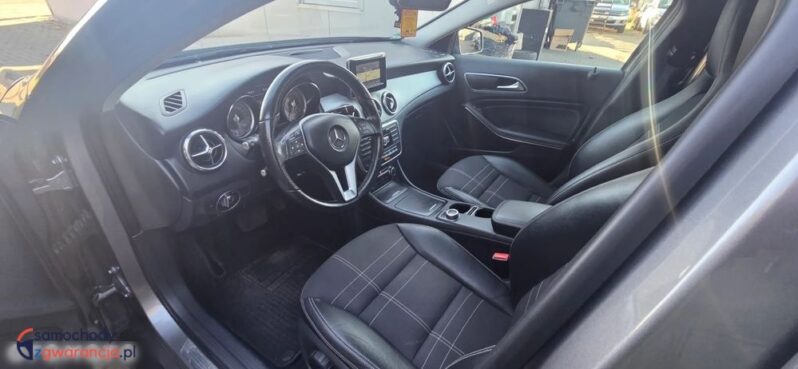 Mercedes-Benz GLA 250 7G-DCT StreetStyle full